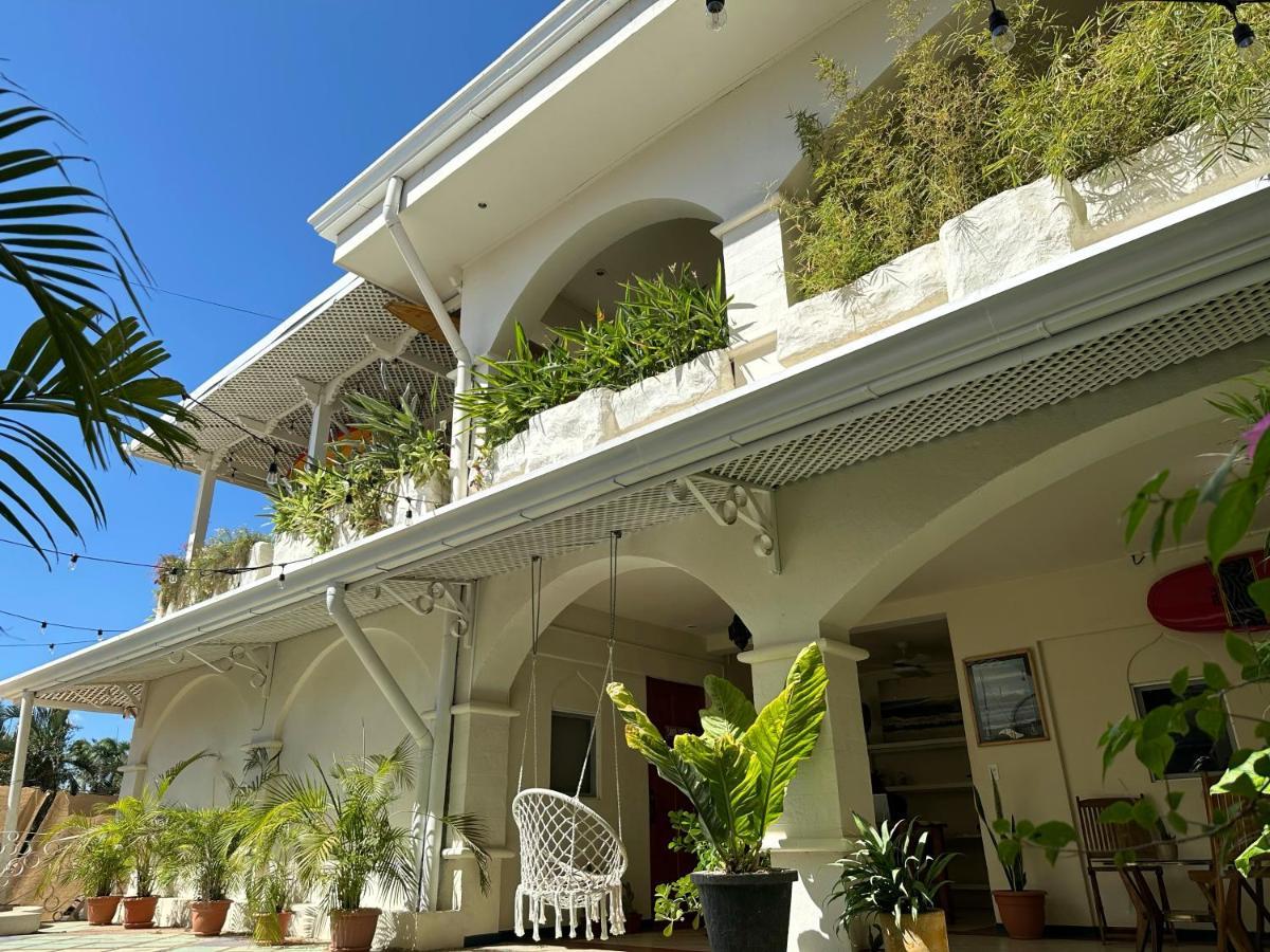 Zulu Surf Hotel Tamarindo Exterior photo